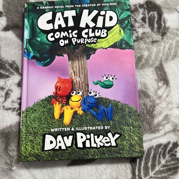 Cat kid comic club books!! Great pick for young readers. A really great bundle - Picture 4 of 5